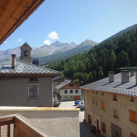Appartement Chaleureux Avec Wifi De 10 Personnes A Val-Cenis Lanslebourg-Mont-Cenis Exterior photo